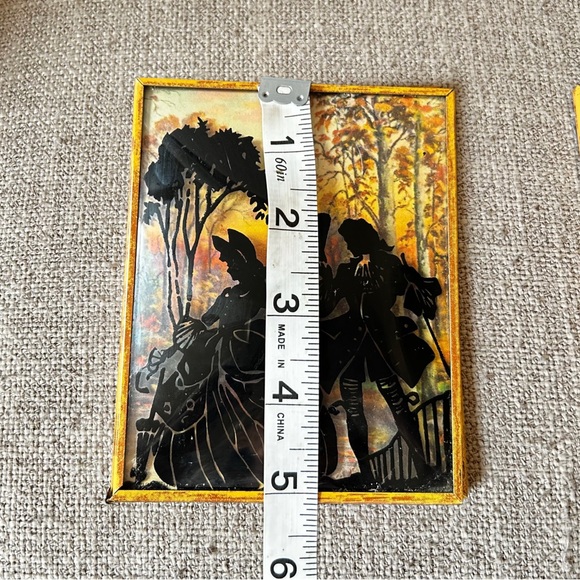 VTG | Courting Couple | Painted Silhouette | Frames - Picture 12 of 12